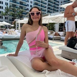 Amazon colorblock swimsuit size small